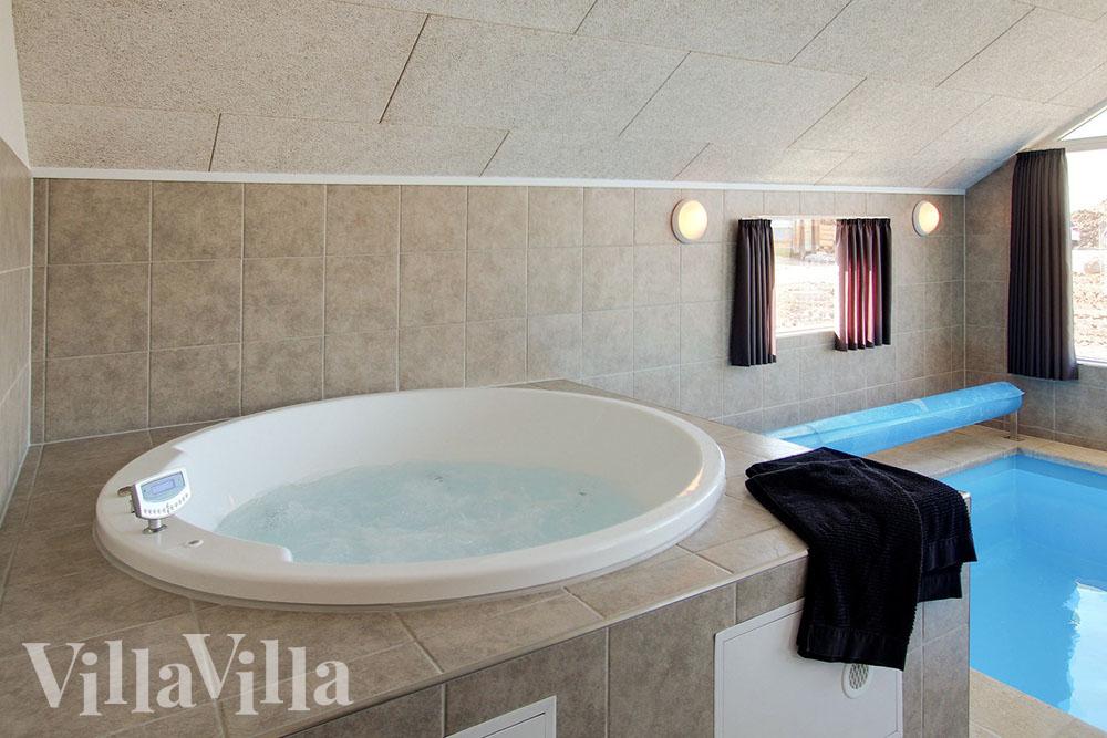 Efter en händelserik dag är det skönt med avkoppling i husets egna spa bad