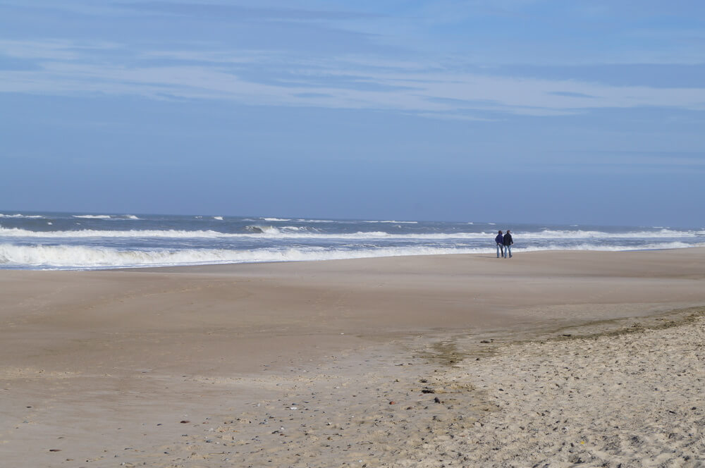 Stranden i närheten av lyxhus 332.