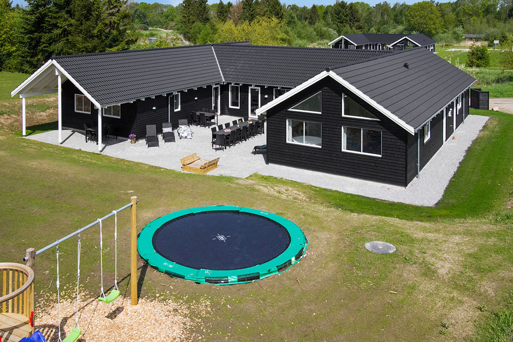 Den tjusiga sommarstugan nr 394 med gott om plats för upp till 20 personer
