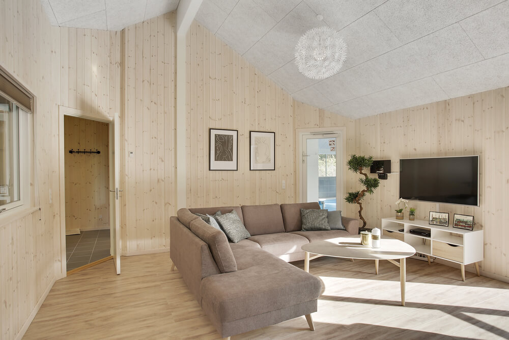 Ni kan sitta 24 personer tillsammans i vardagsrummet när ni besöker lyxhus nr 406 i Nordsjälland.