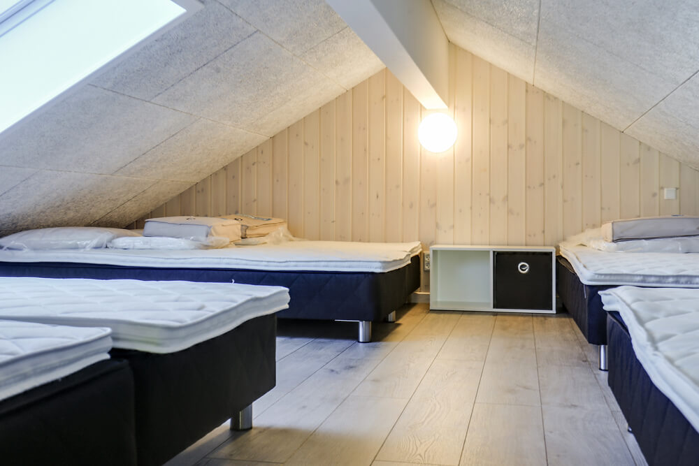 Några av de 30 sovplatserna finns på loftet i lyxstuga nr 428