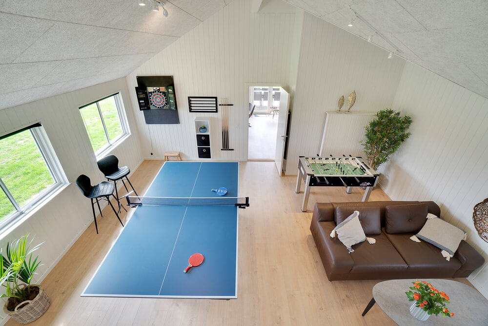Förutom de många timmar som du kan tillbringa i stugans poolavdelning erbjuder lyxstuga 458 även biljard, bordtennis och dart
