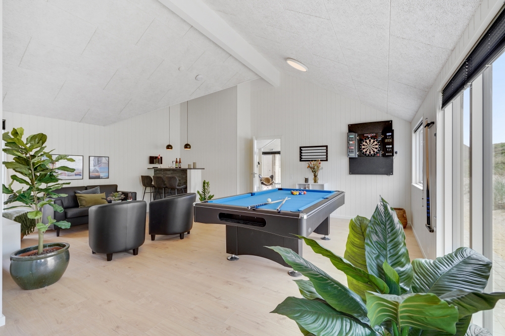 Tävla i sommarhusets aktivitetsrum när ni besöker lyxhus nr 541 i Vestjylland.