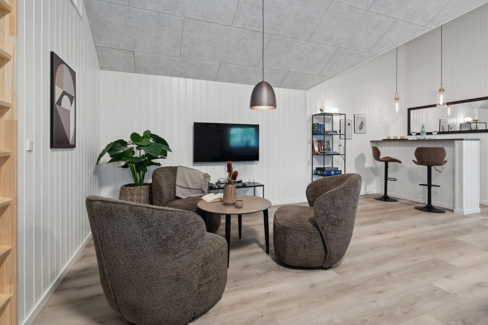 Tävla i sommarhusets aktivitetsrum när ni besöker lyxhus nr 593 i Sydjylland.