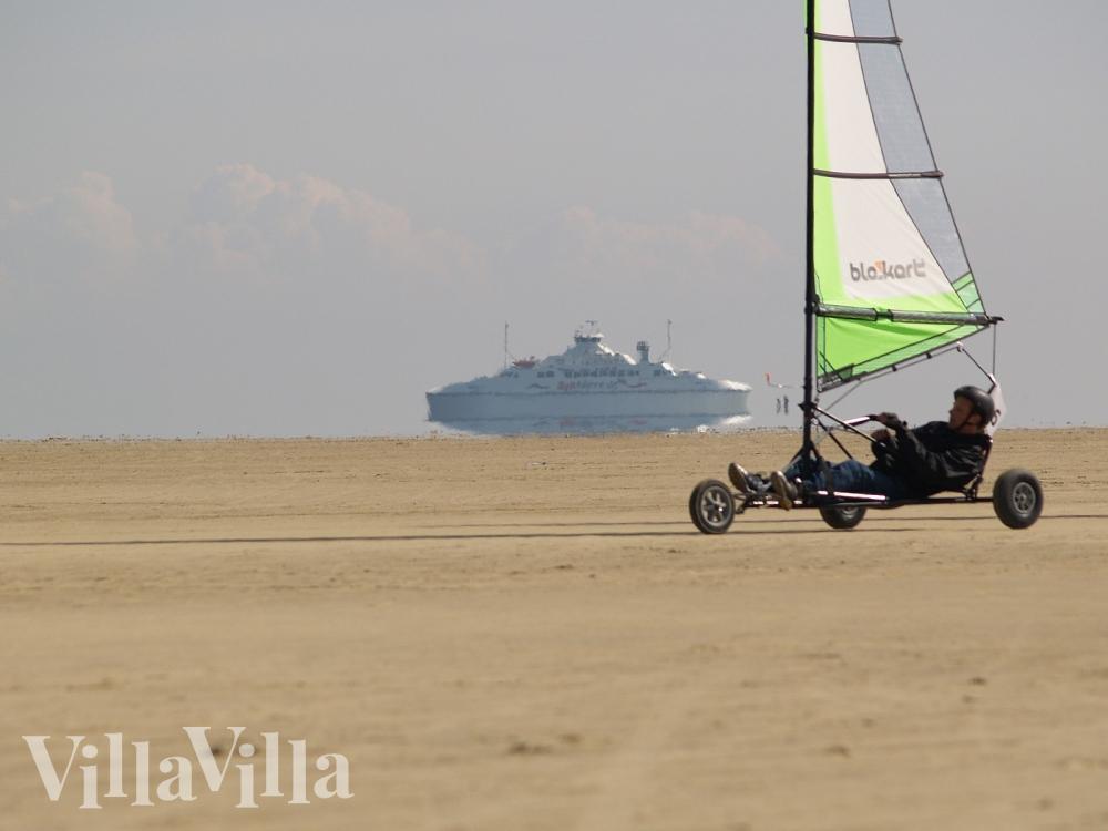 Den vackra stranden i närheten av lyxhus 596 vid Sydjylland.