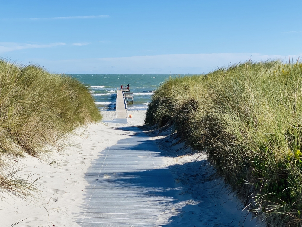 Den vackra stranden i närheten av lyxhus 602 vid Nordjylland.
