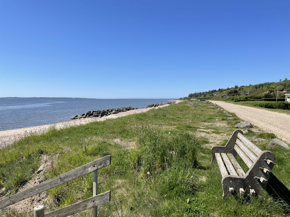 Stranden i närheten av lyxhus 603.