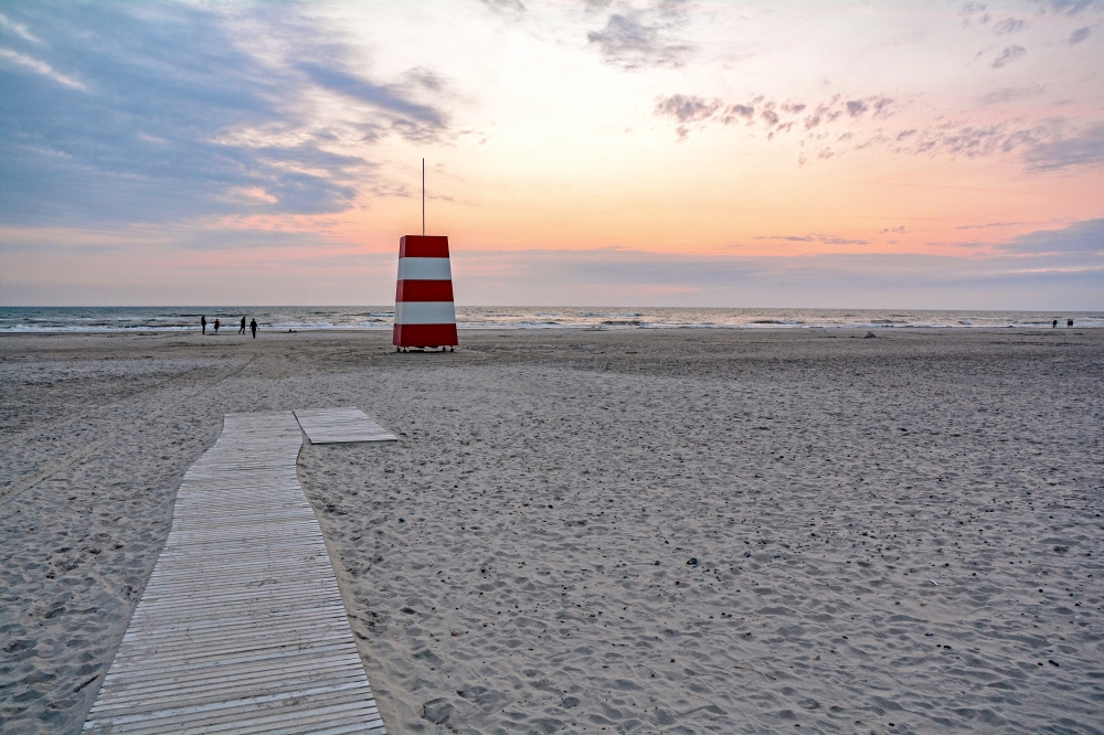 Stranden i närheten av lyxhus 627.