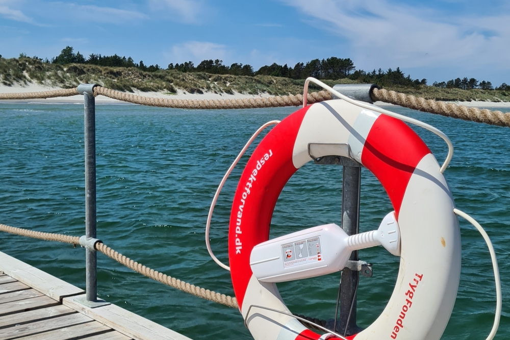 Stranden i närheten av lyxhus 628.