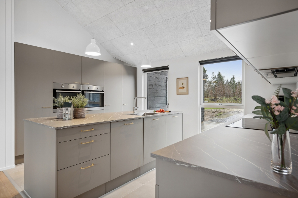 Köket i lyxstuga nr 658 är utrustat så att ni kan laga mat till 20 personer.