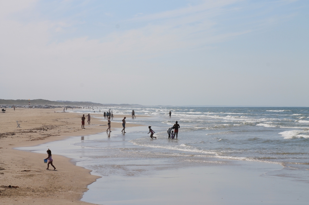 Den vackra stranden i närheten av lyxhus 658 vid Nordjylland.
