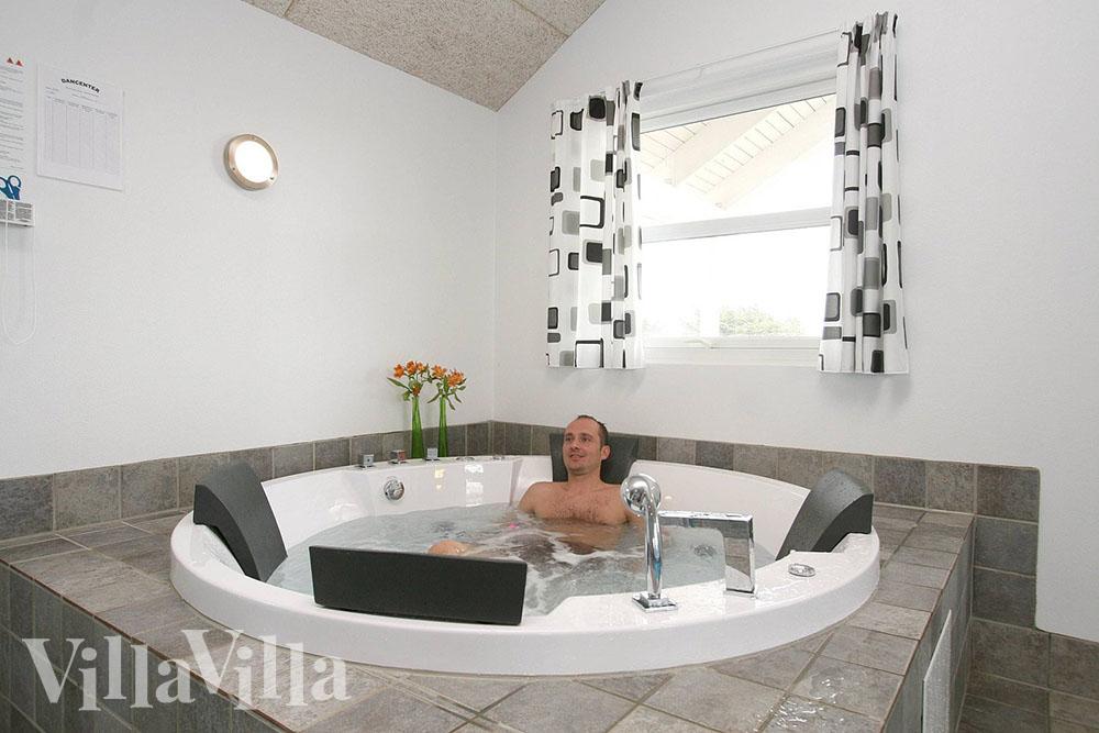 Efter en händelserik dag, är det skönt att kunna slappna av i det stora spa-badet