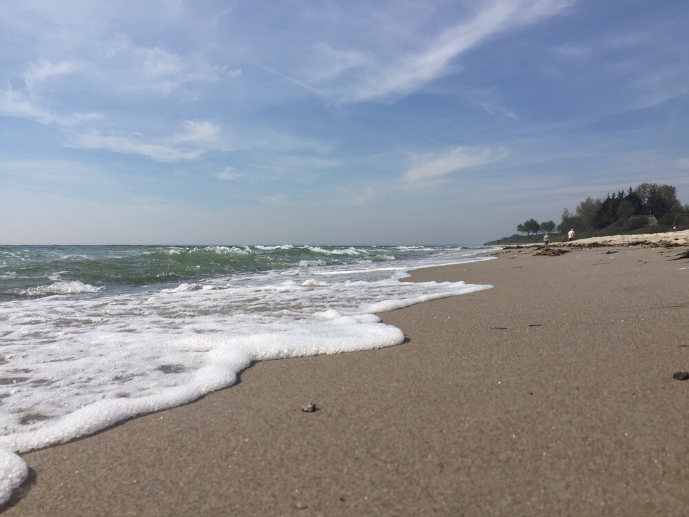 Den vackra stranden i närheten av lyxhus 242 vid Sydjylland.